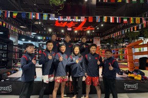 包含拳击巡回赛上演强强对话，北城霹雳队淘汰对手钱塘天虎队，战术调整见效；韧性比赛的样板的词条