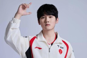 Rookie回归赛场，战术调整首场状态亮眼，中国队观众沸腾！的简单介绍