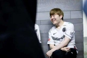 包含Rookie遭遇五连败，拜仁教练面临压力！的词条